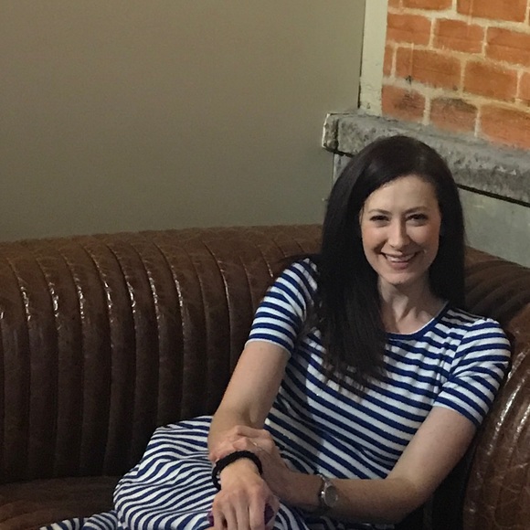 Meet your Posher, Jen - Picture 2 of 2